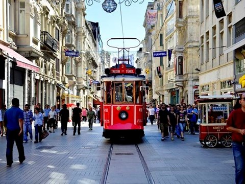 İSTİKLAL CADDESİ 1